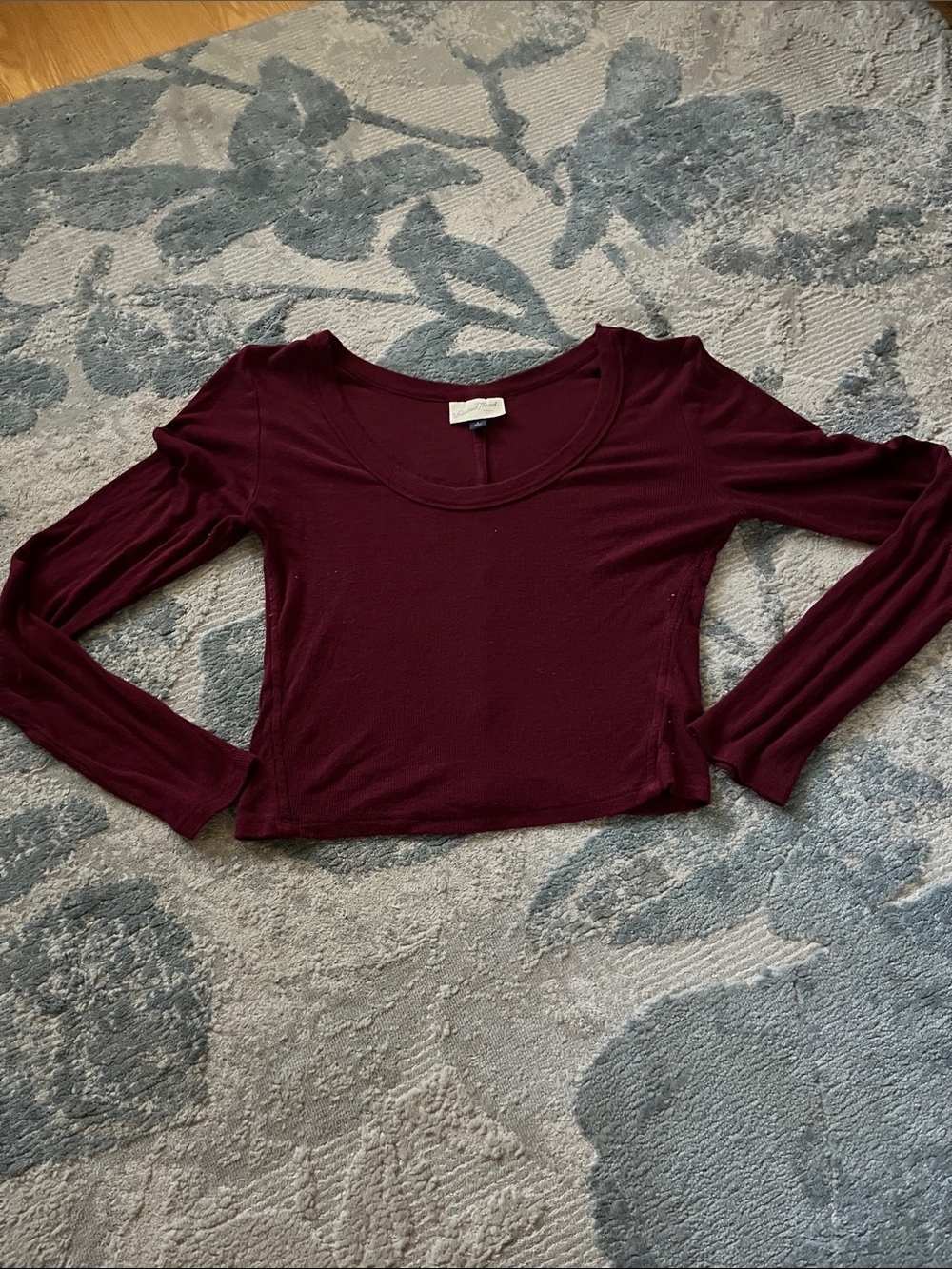 Universal Thread Burgundy Long Sleeve Scoop Neck Crop Top